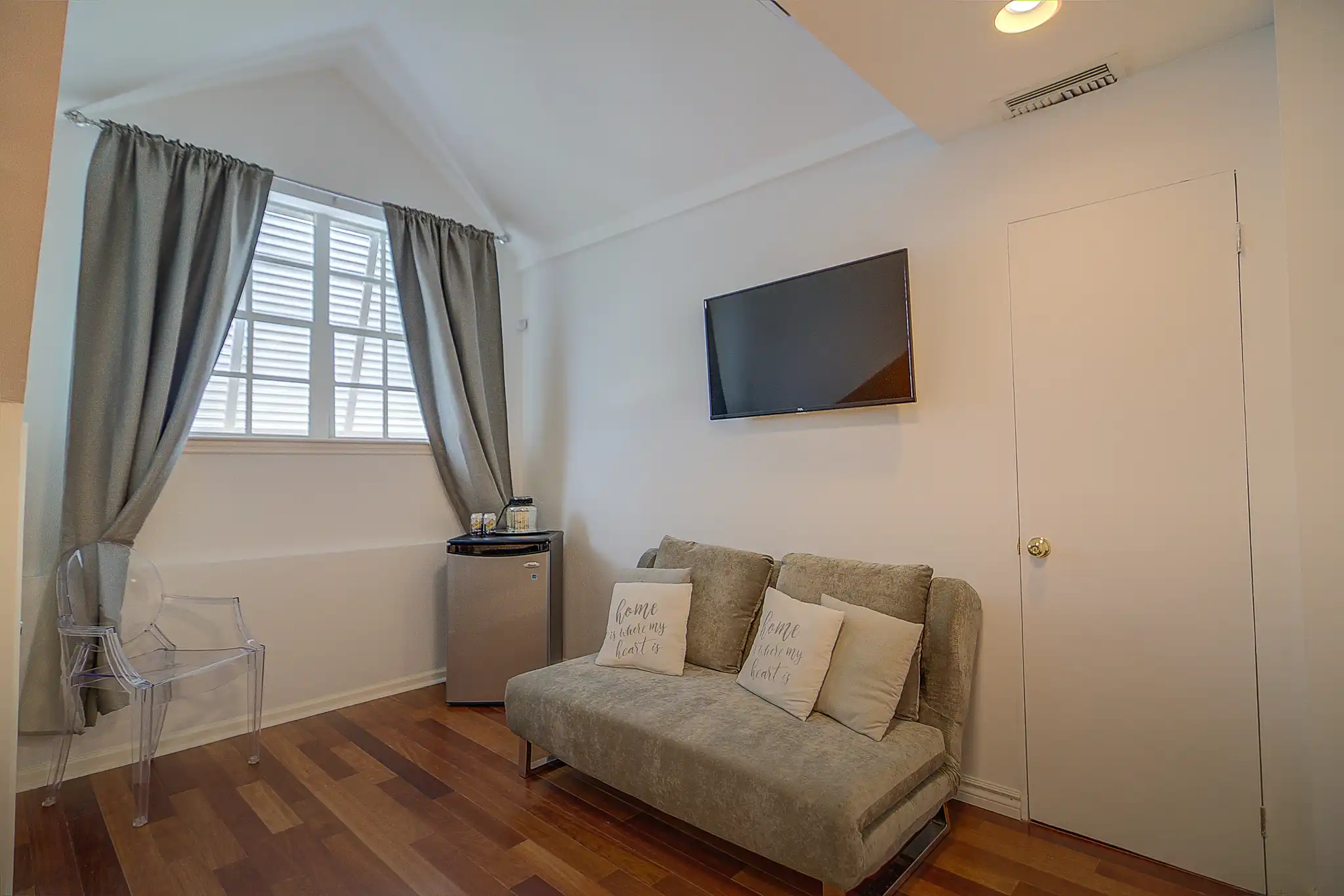 Nebruck House - Image 3