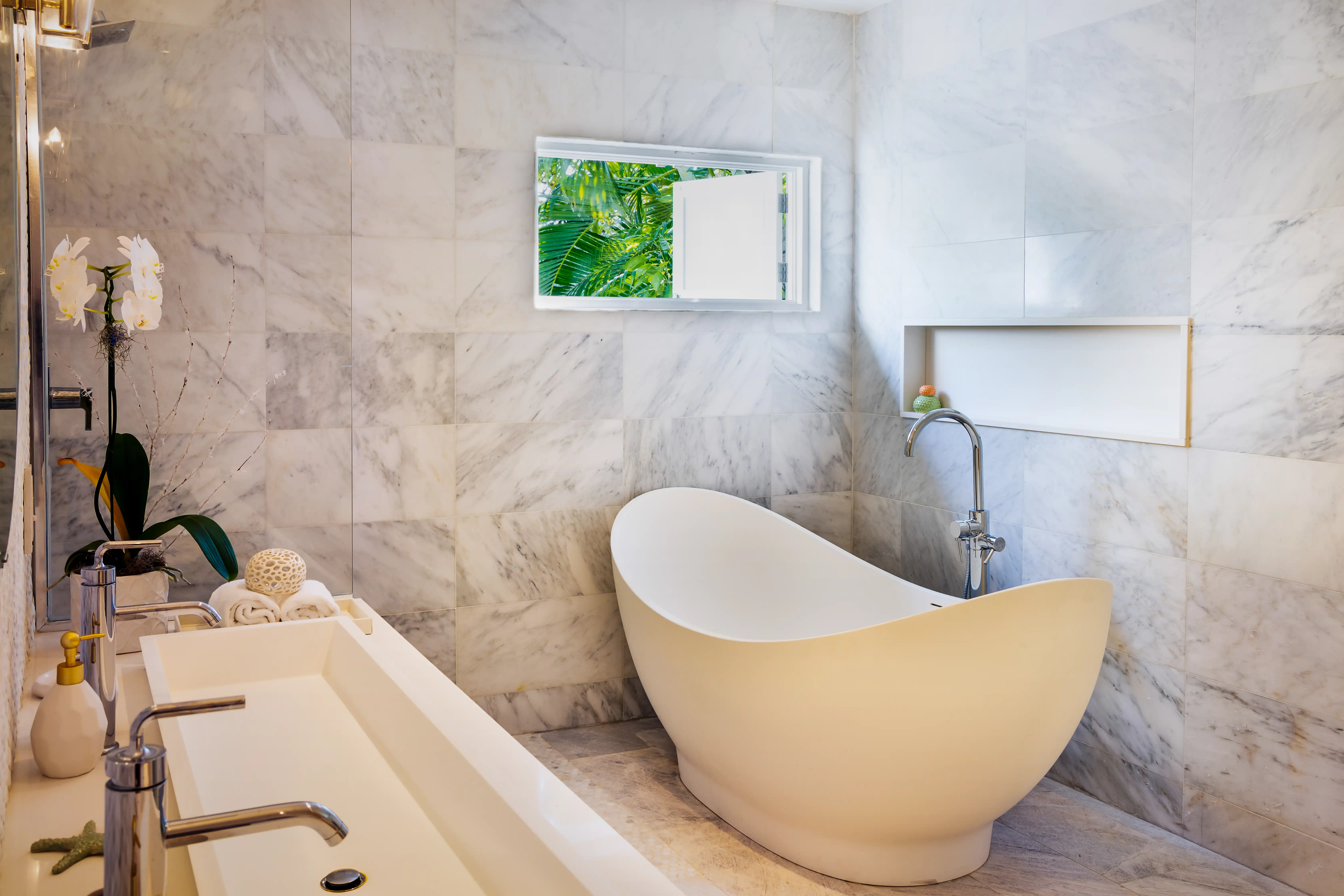 Sundown on the Beach - Image 16